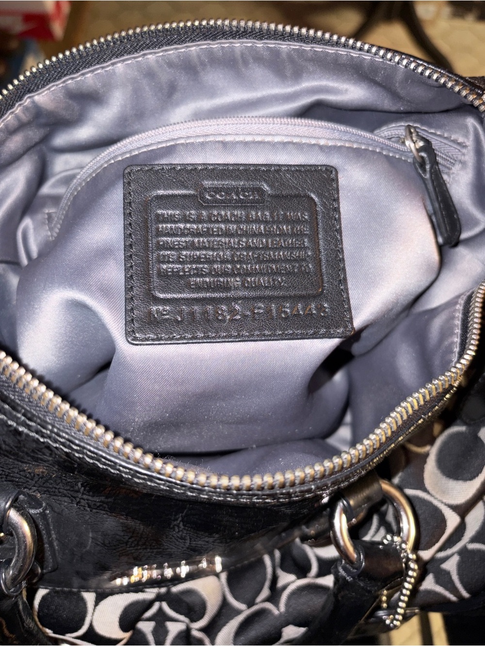 Coach Ashley EUC Black Patent and Gray Canvas C Signature w/ Dual handle Satchel - Picture 4 of 10